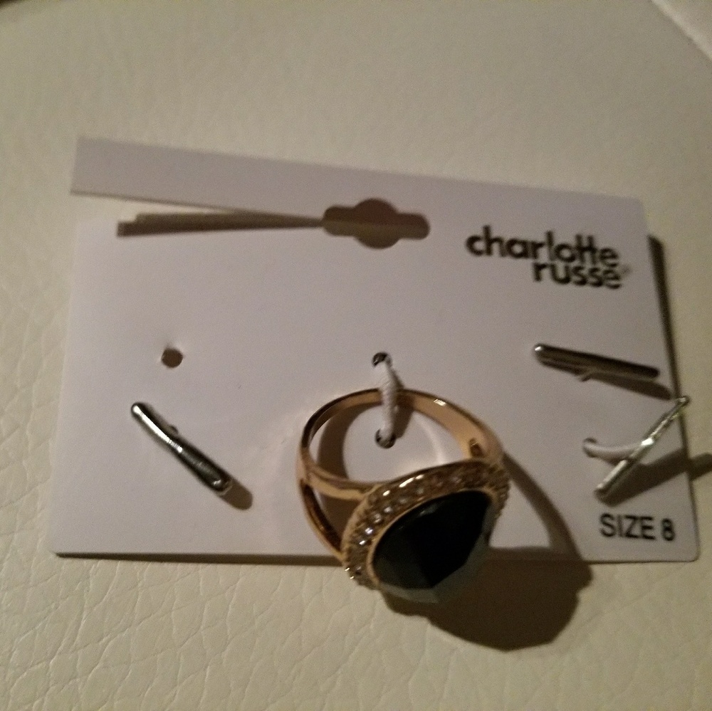 Ring - Picture 3 of 4